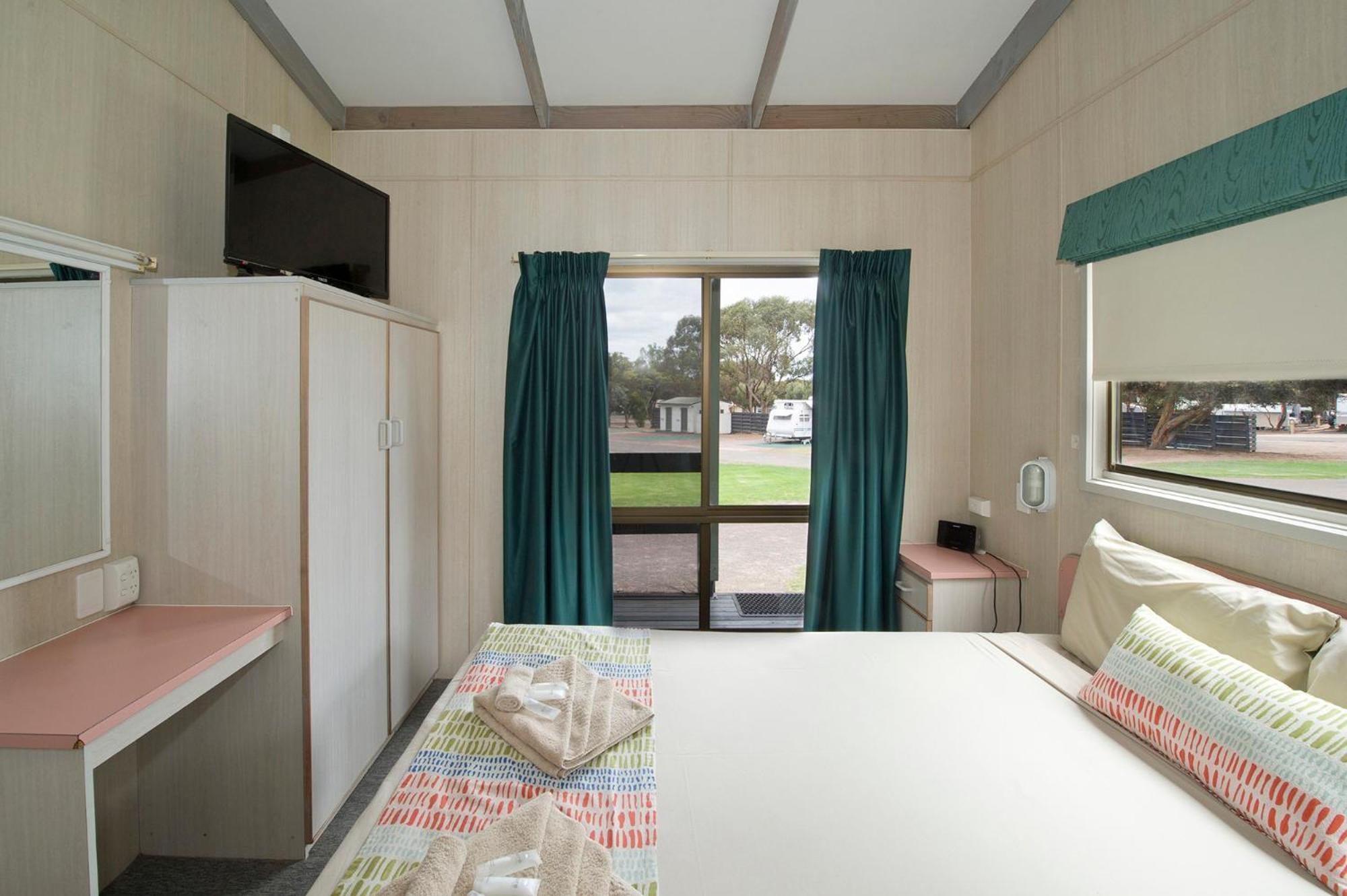 Big4 Port Hughes Holiday Park Room photo